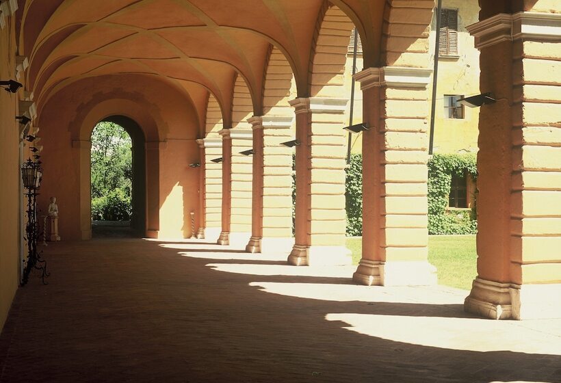 פונדק Palazzo Barbò