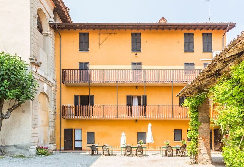 פונדק Palazzo Barbò