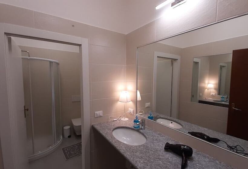 פונדק Palazzo Barbò