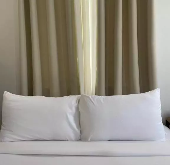 ホテル Bambu Suites