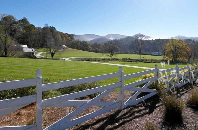 فندق Cottages At Julep Farms