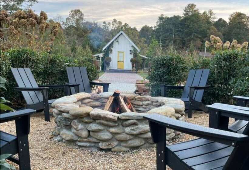 فندق Cottages At Julep Farms