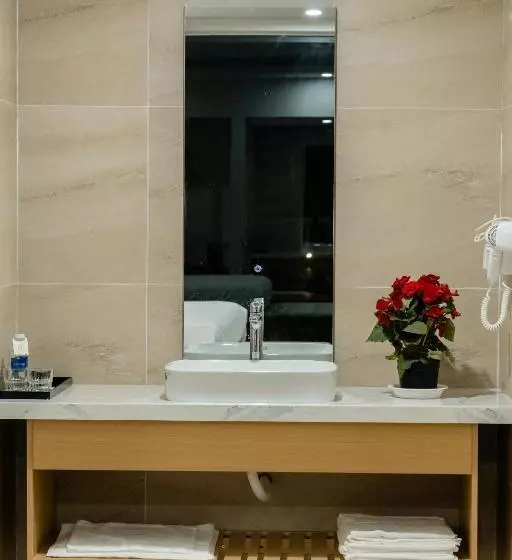 Diora Hotel Pleiku By Hos