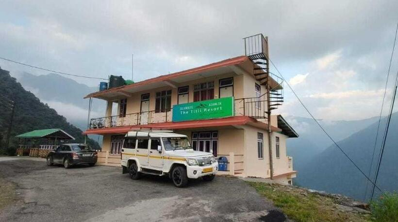 Hotel Oyo Titli Resort