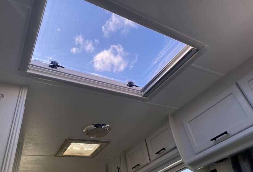 酒店 Rostrevorvalley Caravan Experience Private Hottub