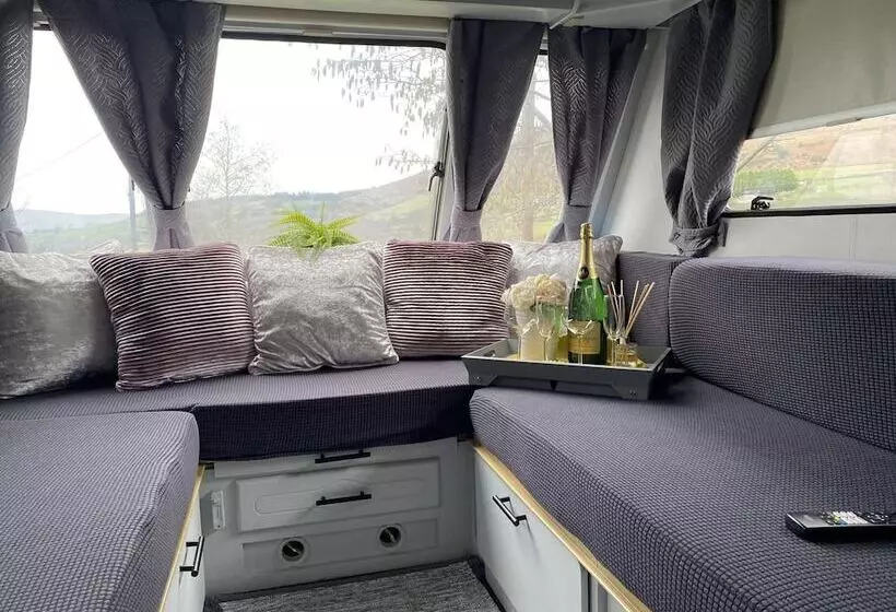 Hotelli Rostrevorvalley Caravan Experience Private Hottub