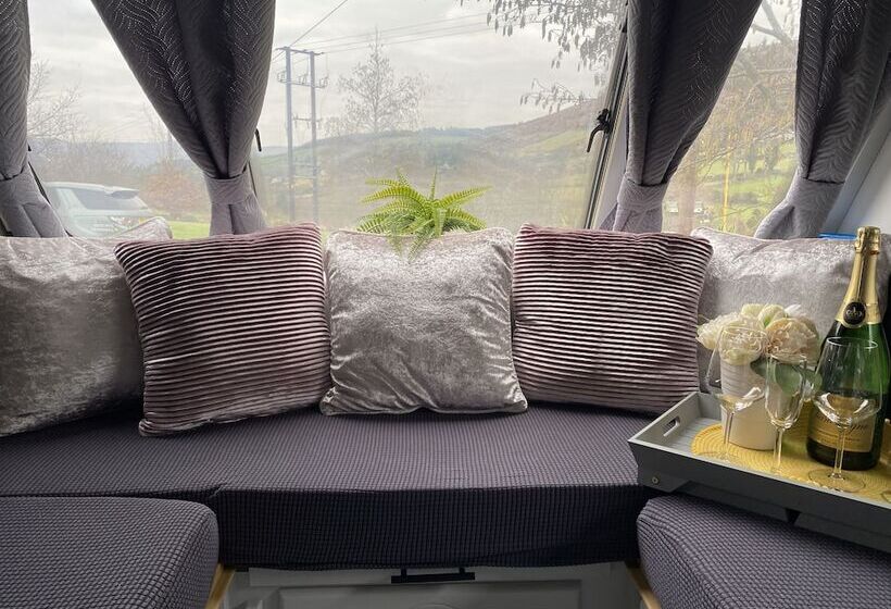 酒店 Rostrevorvalley Caravan Experience Private Hottub