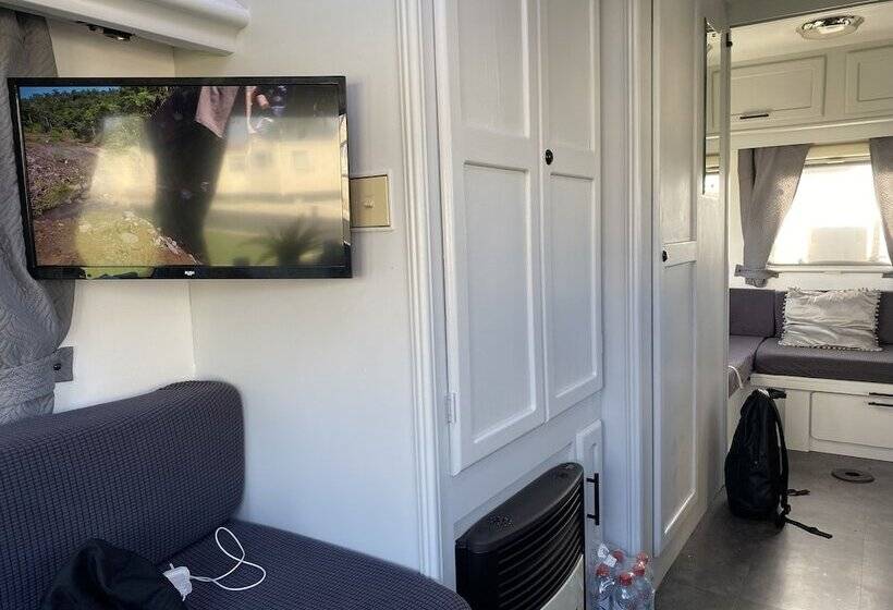 酒店 Rostrevorvalley Caravan Experience Private Hottub