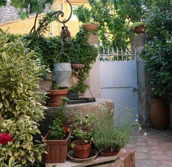 Пансион Au Puits De La Fontaine