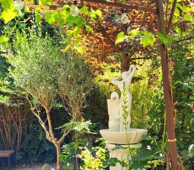 ペンション Au Puits De La Fontaine
