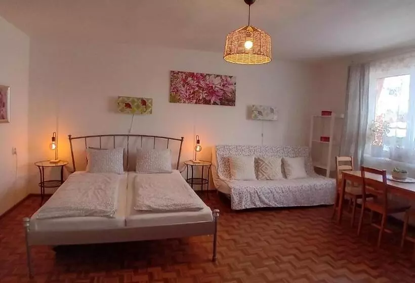 Majatalo Penzión Vilka Podhájčanka