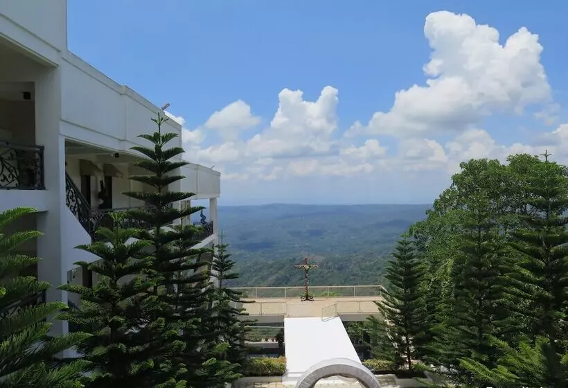 Splash Suites Hotel Tagaytay