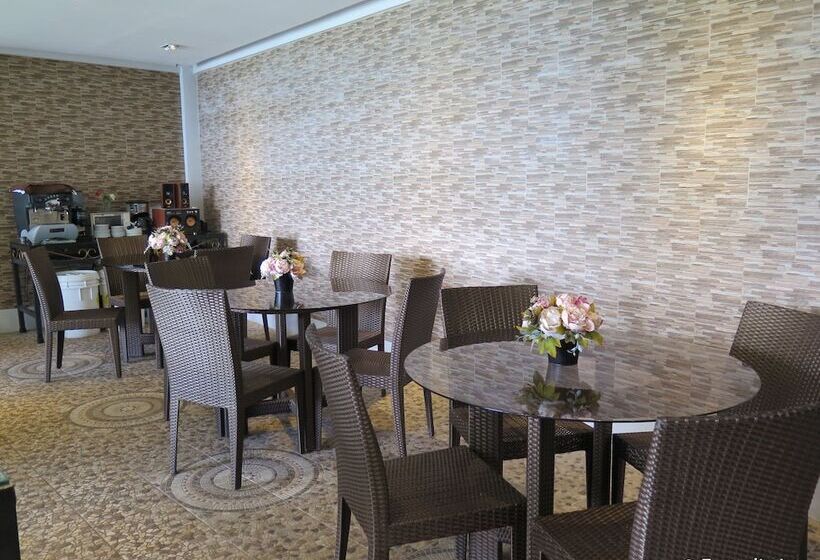 Splash Suites Hotel Tagaytay