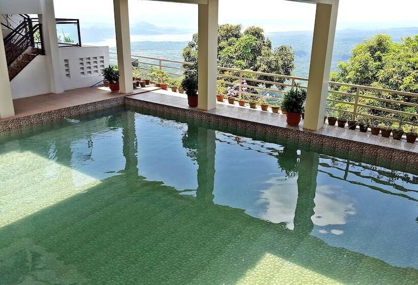 Splash Suites Hotel Tagaytay