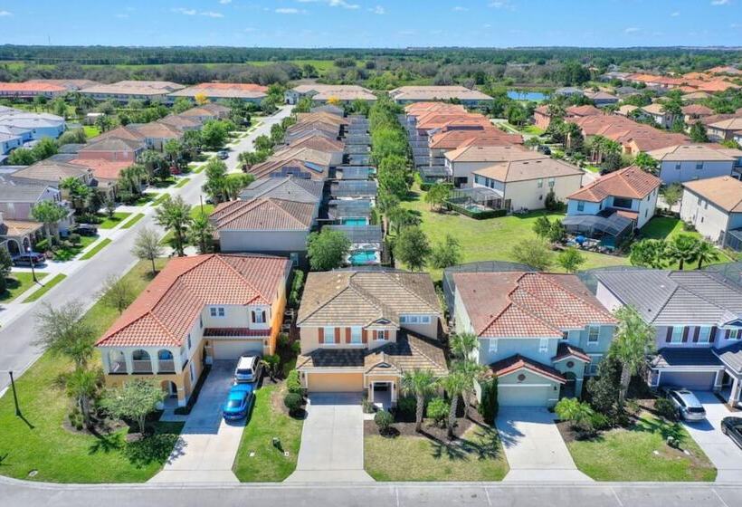 The Cinehaven At Solterra By Shine Villas 407