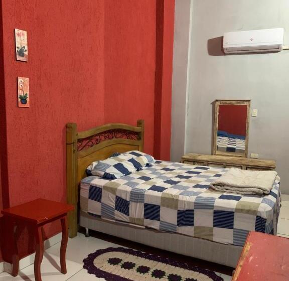 Bed And Breakfast 879