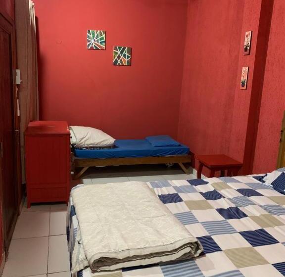 Bed And Breakfast 879