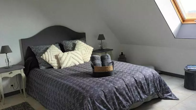 ベッドアンドブレックファースト La Maison Des Poulains