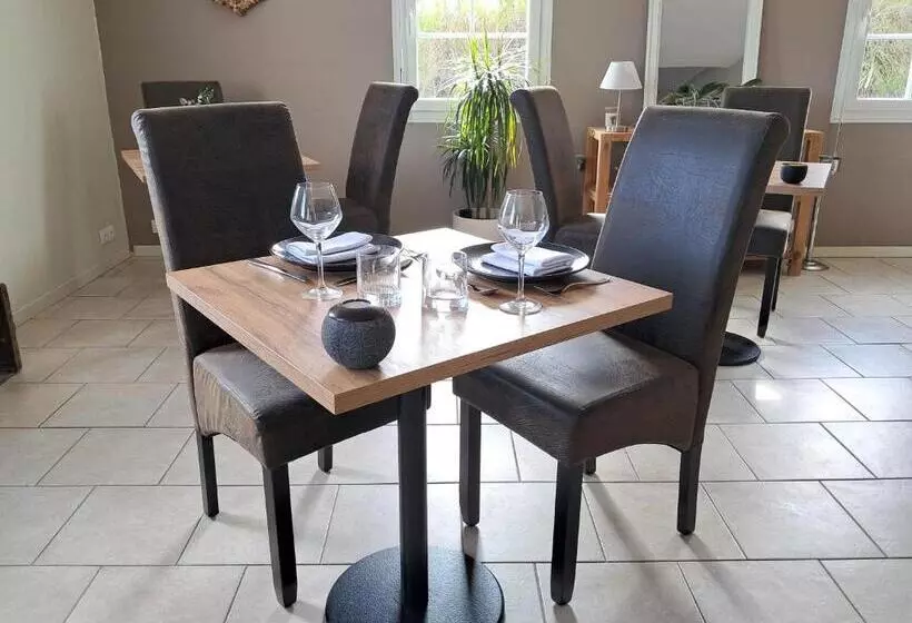 ベッドアンドブレックファースト La Maison Des Poulains