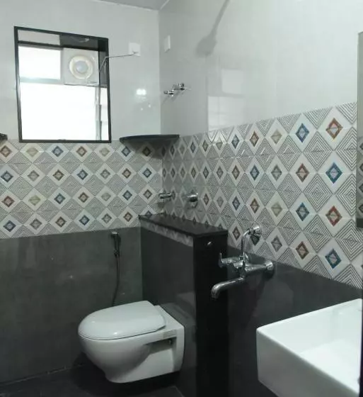 Hotelli Aradhya Inn Deralakatte