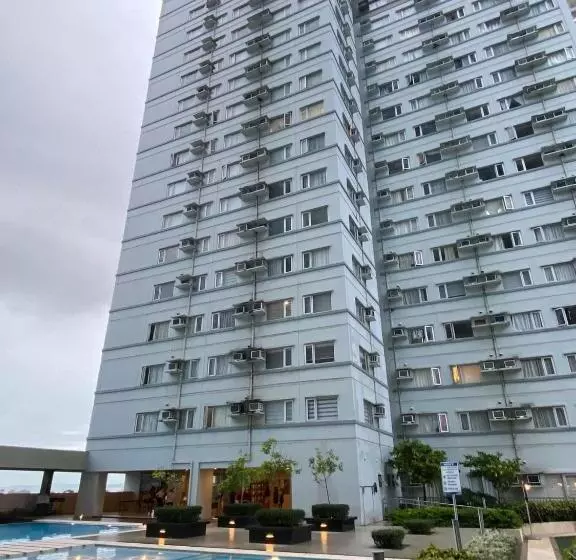 ホテル Avida Towers Davao