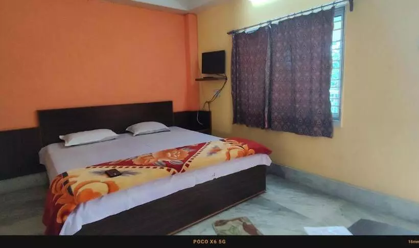 ホテル India Tours Only Ekanta Apan