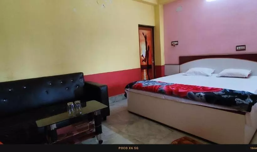 ホテル India Tours Only Ekanta Apan
