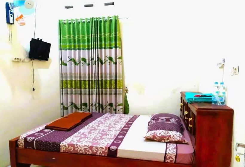 Hotelli Oyo 93571 Wisma Air Mancur Homestay