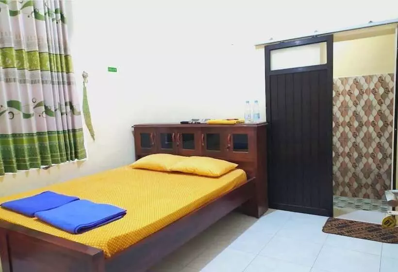 Hotelli Oyo 93571 Wisma Air Mancur Homestay