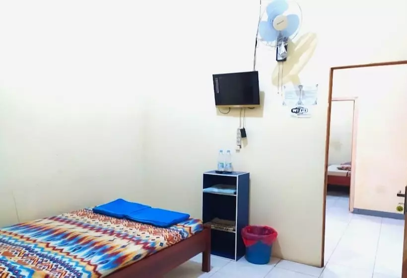 Hotelli Oyo 93571 Wisma Air Mancur Homestay