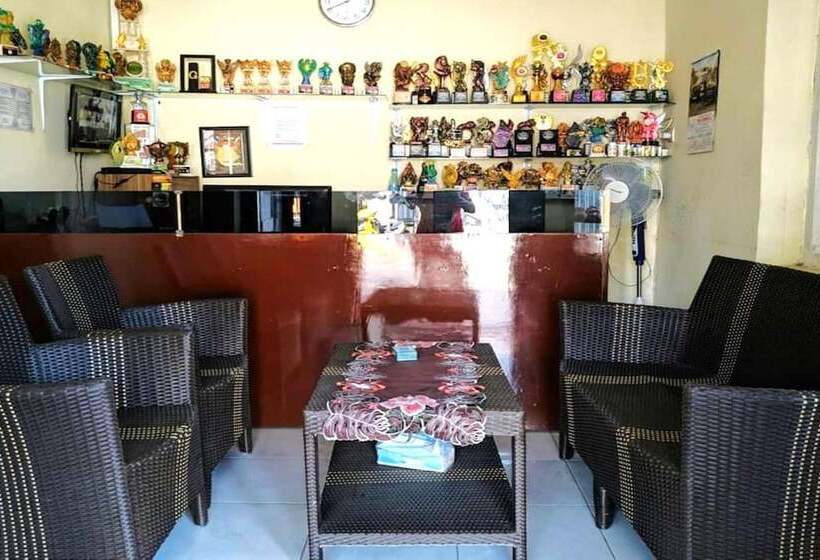 호텔 Oyo 93571 Wisma Air Mancur Homestay