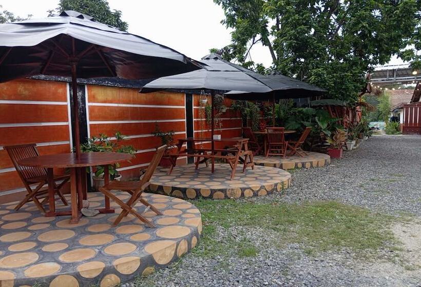 酒店 Oyo 93631 Eltsania Exclusive Homestay Syariah