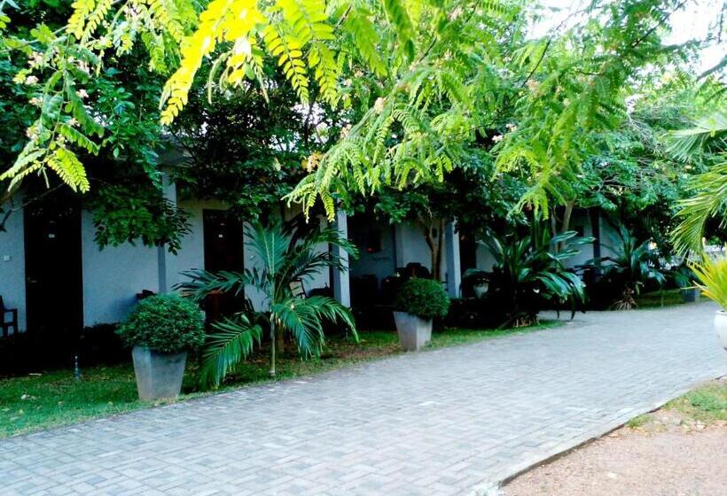 هتل Sanhida Polonnaruwa