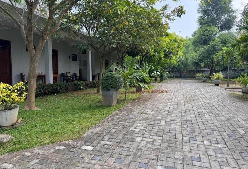 هتل Sanhida Polonnaruwa