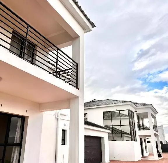 Majatalo 2nd On Strand