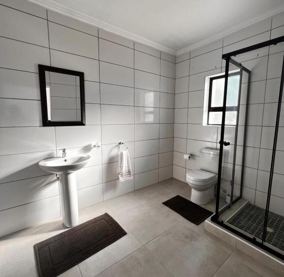 بنسيون 2nd On Strand