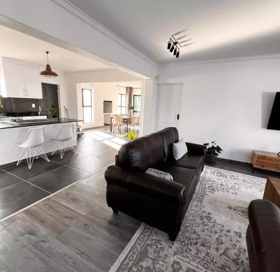 Majatalo 2nd On Strand