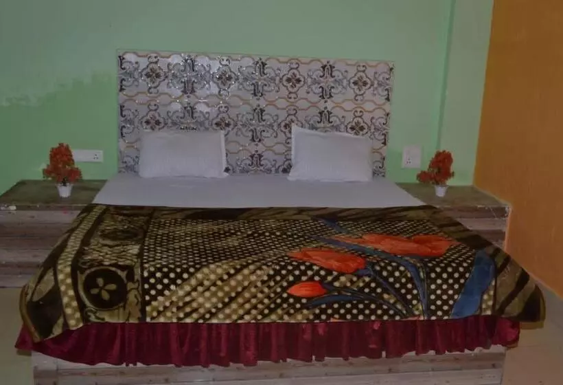 ペンション Apna Guest Home Stay