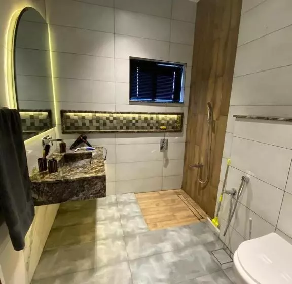 پانسیون Firefly Retreat Your Home Away From Home