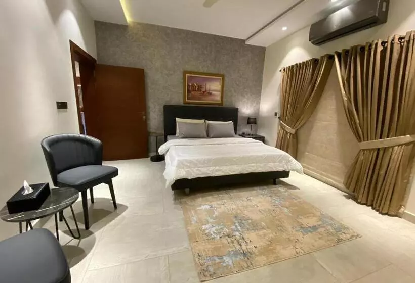 پانسیون Firefly Retreat Your Home Away From Home