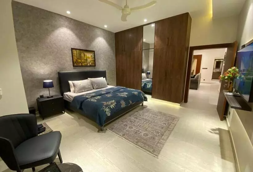 پانسیون Firefly Retreat Your Home Away From Home