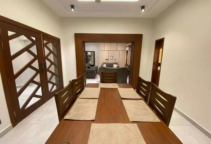 پانسیون Firefly Retreat Your Home Away From Home