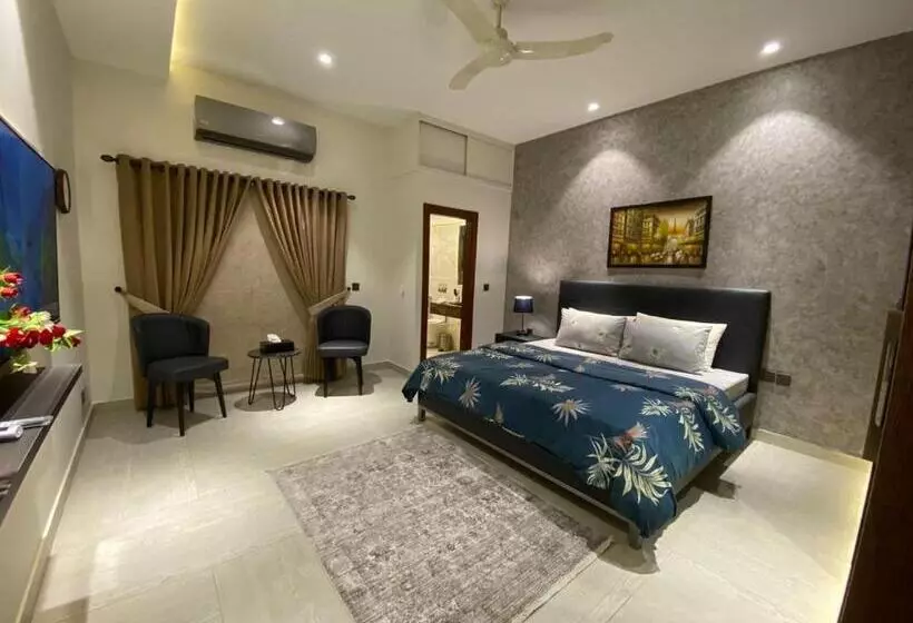 پانسیون Firefly Retreat Your Home Away From Home