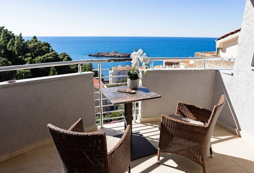 پانسیون Villa Vanty