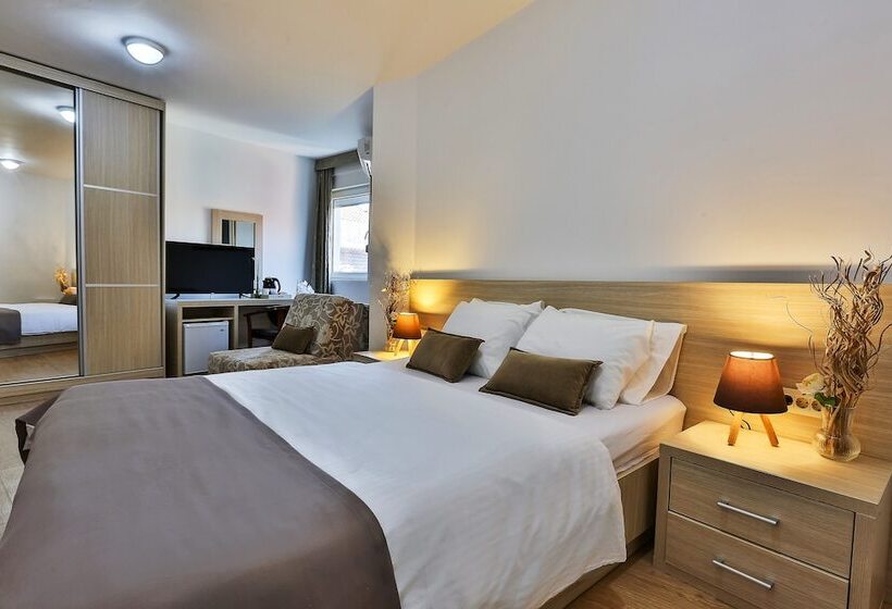 پانسیون Villa Vanty