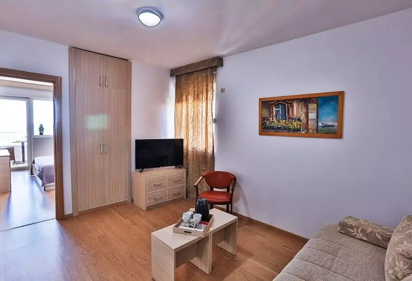 پانسیون Villa Vanty