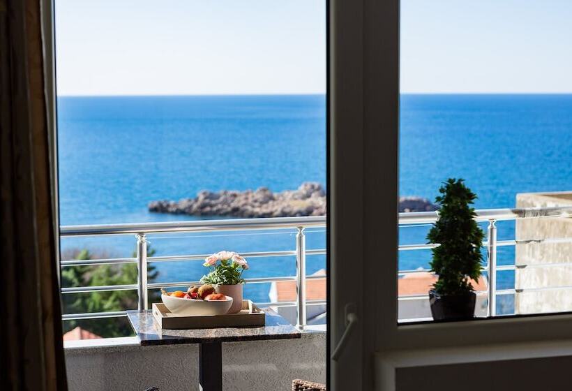 پانسیون Villa Vanty