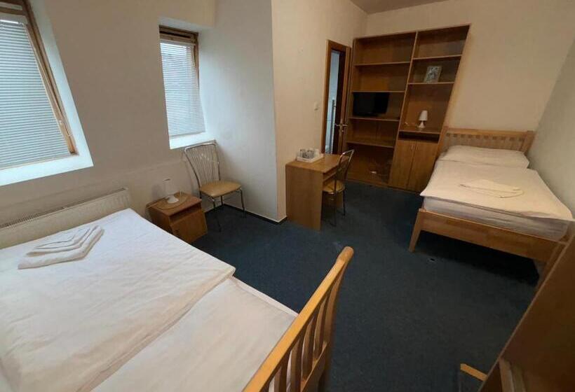 פנסיון Penzión Zoo Pod Hrešnou