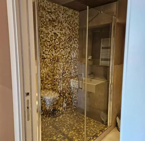 پانسیون Prima Fila Due Pemium Guest House