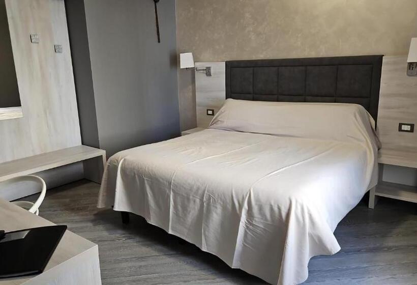 Pensjonat Prima Fila Due Pemium Guest House